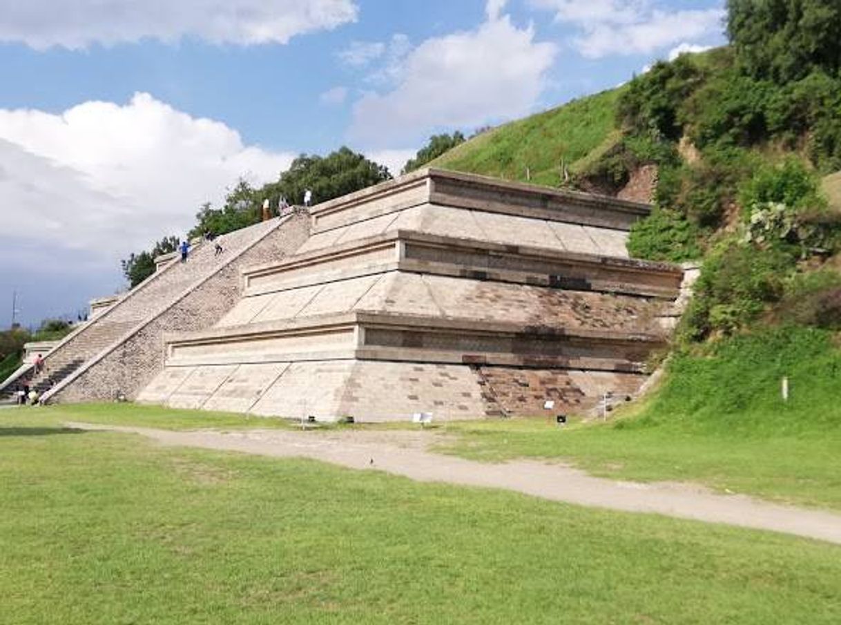 Lugar Zona Arqueológica de Cholula