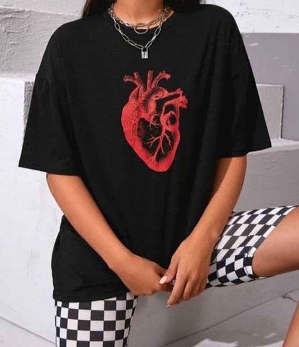 Moda Camiseta con corazón rojo