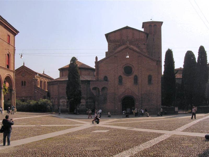 Lugar Basilica Santo Stefano