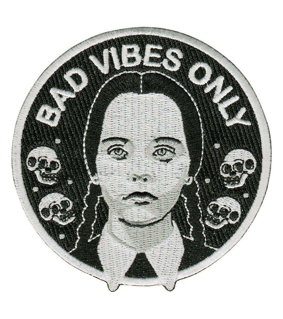 Fashion Parche Bad Vibes Only - The Addams Family