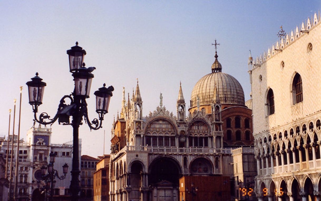 Lugar Piazza San Marco