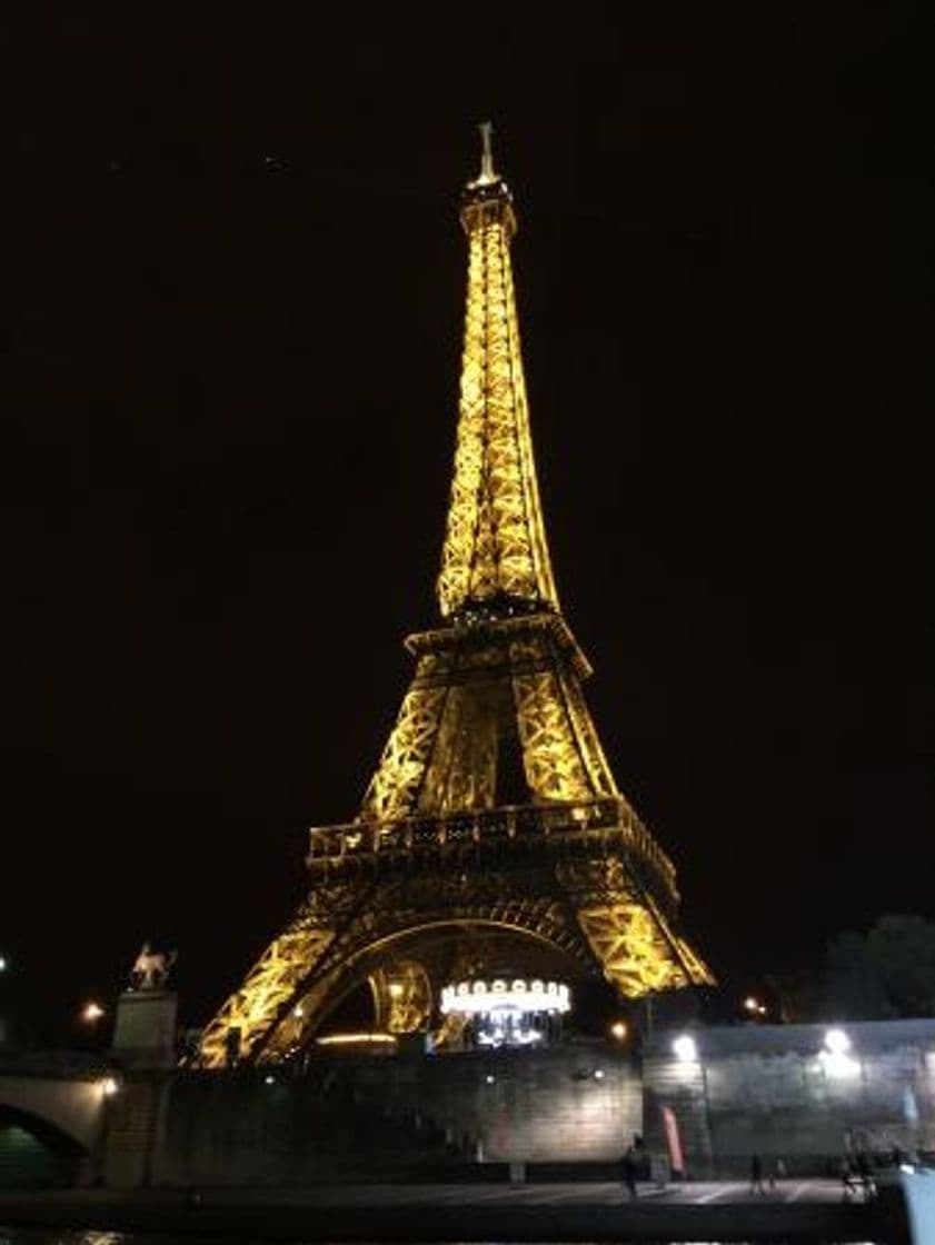 Place Torre Eiffel