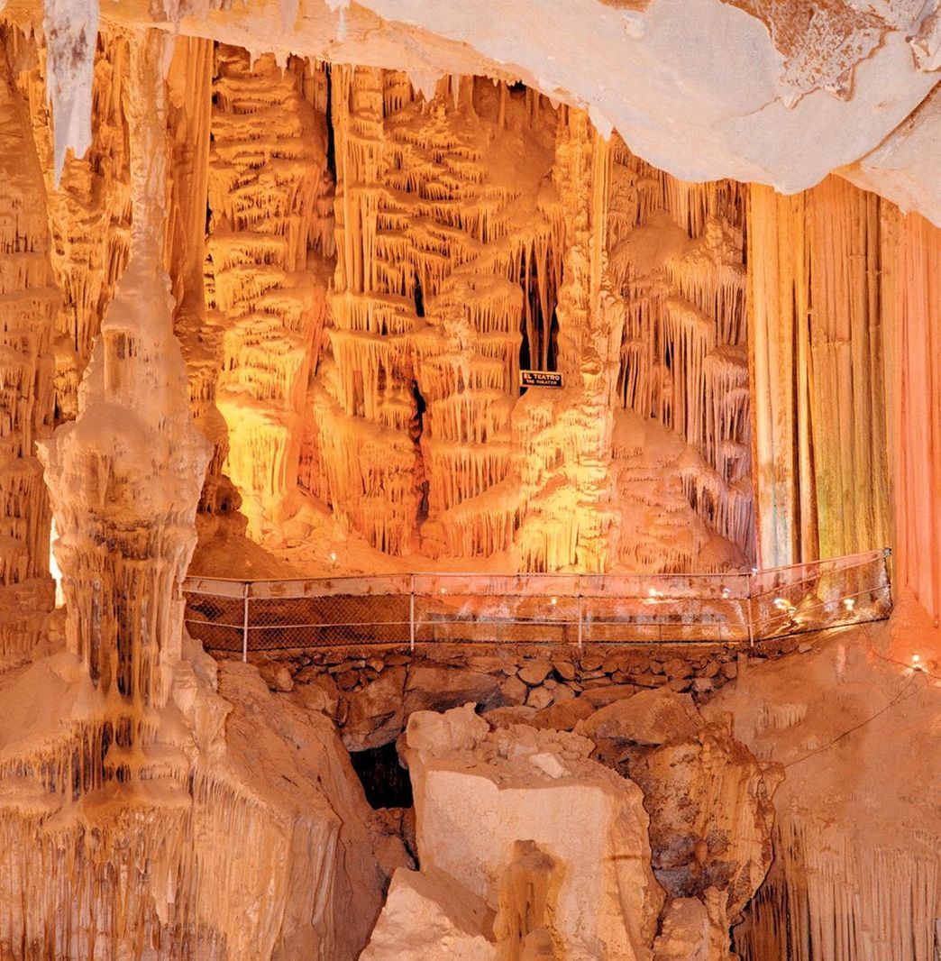 Place Grutas de García