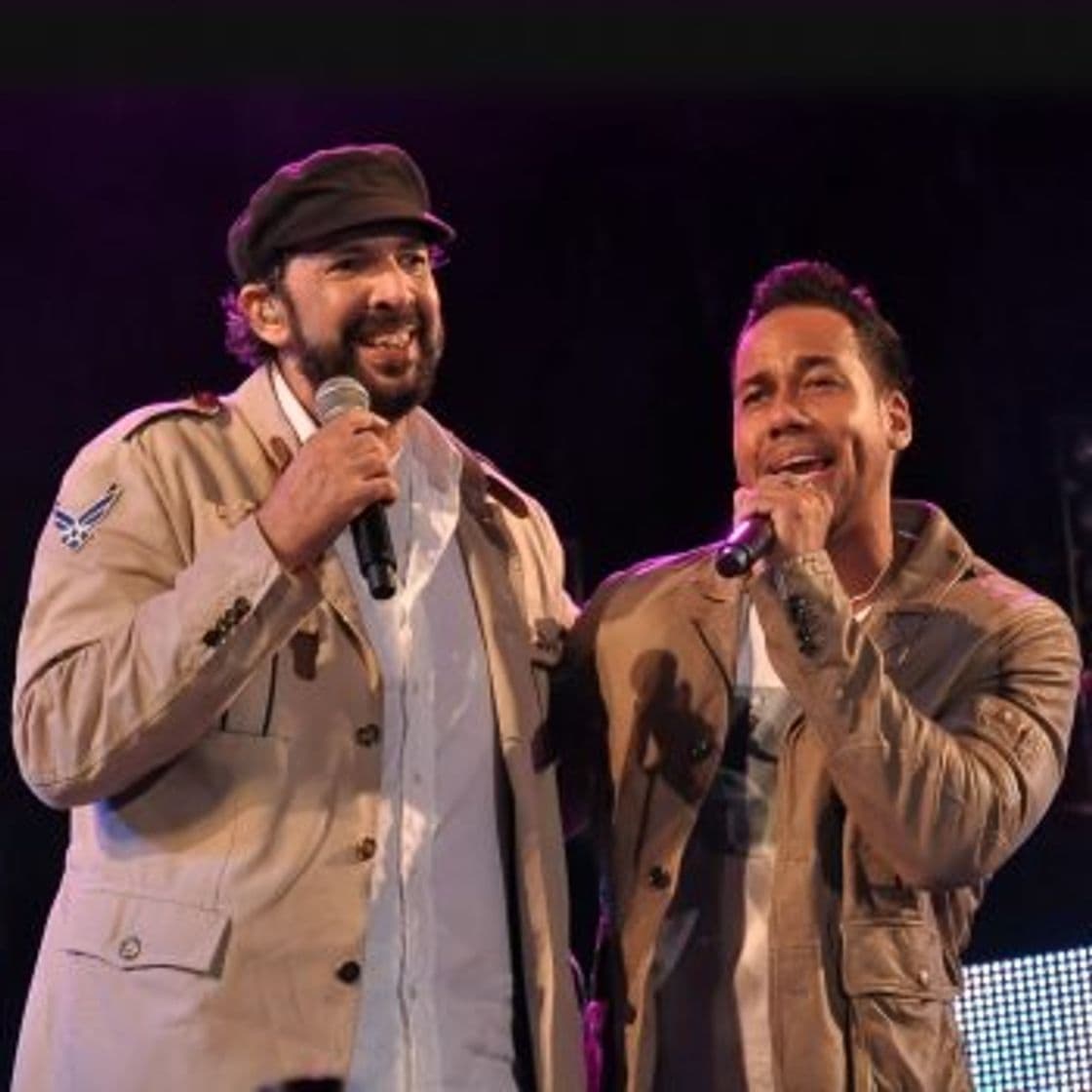 Music Carmin//Romeo Santos ft Juan Luis Guerra