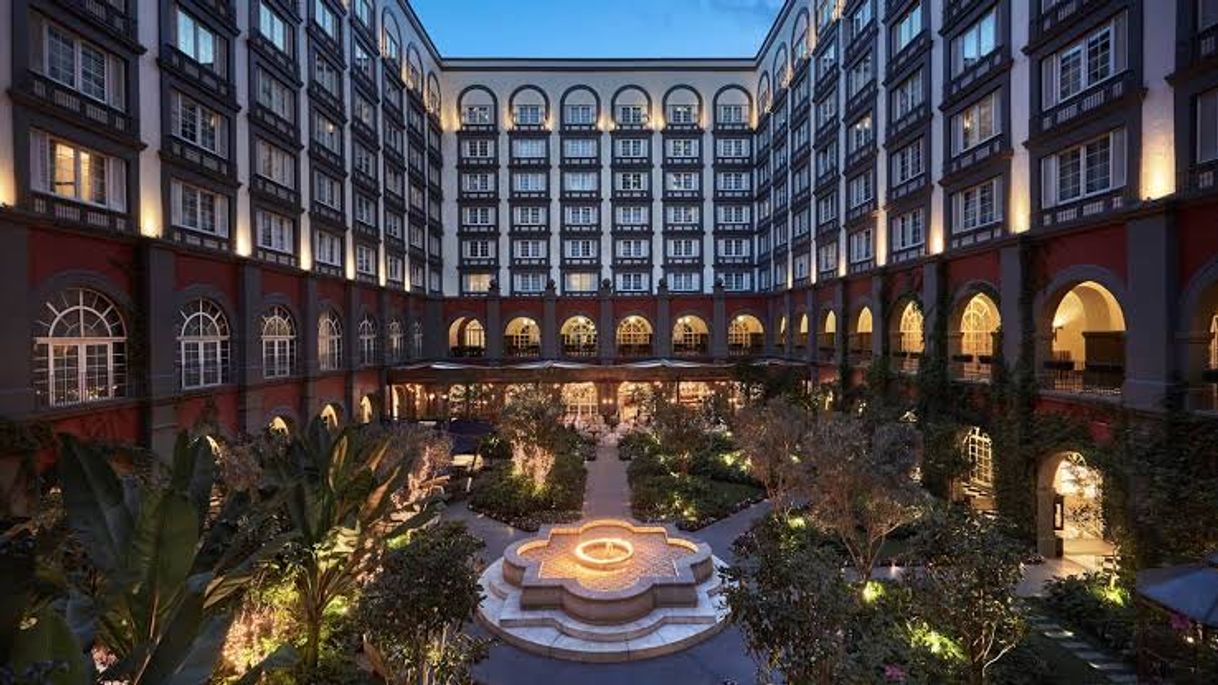 Lugar Four Seasons Hotel Mexico City