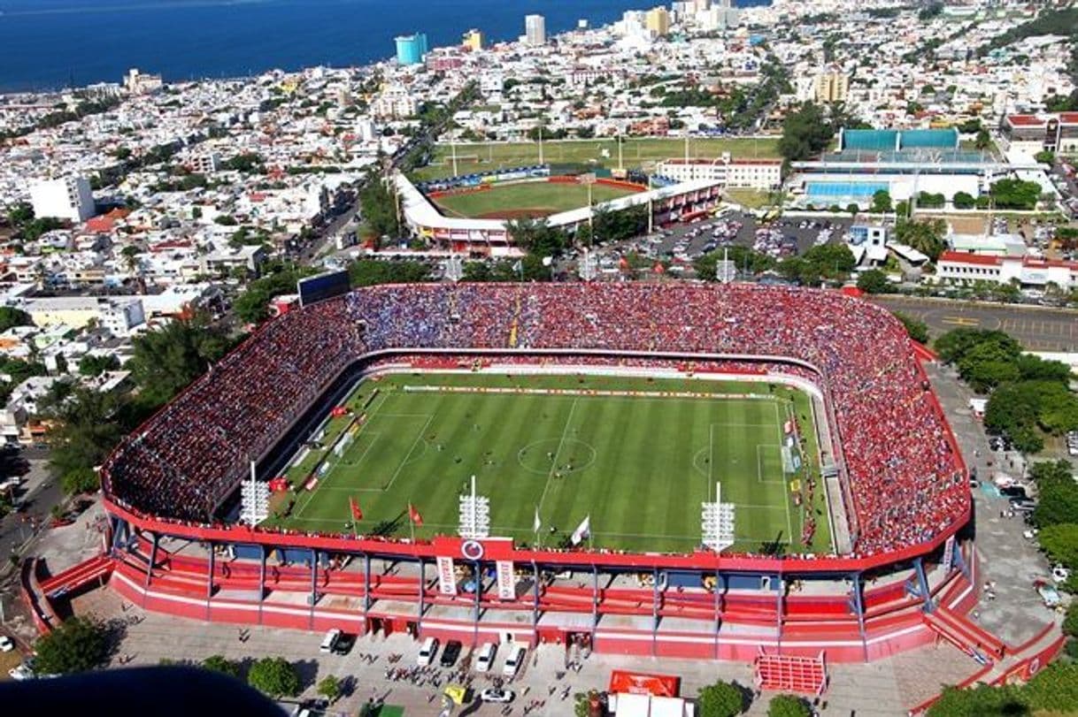 Lugar Estadio Luis "El Pirata" De La Fuente