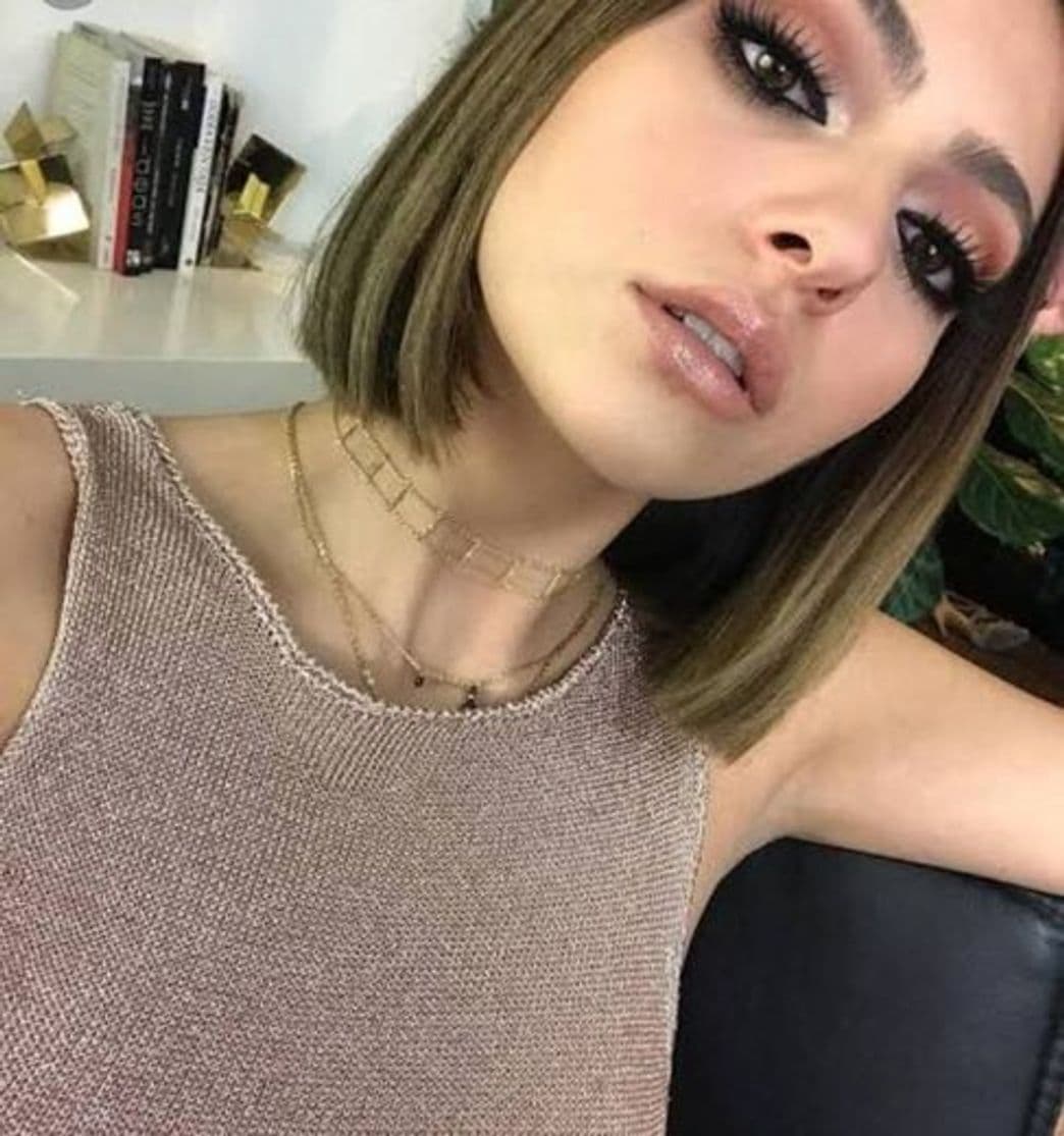 Moda Anna Sarelly tiene buenas reseñas maquillaje bonito y varido