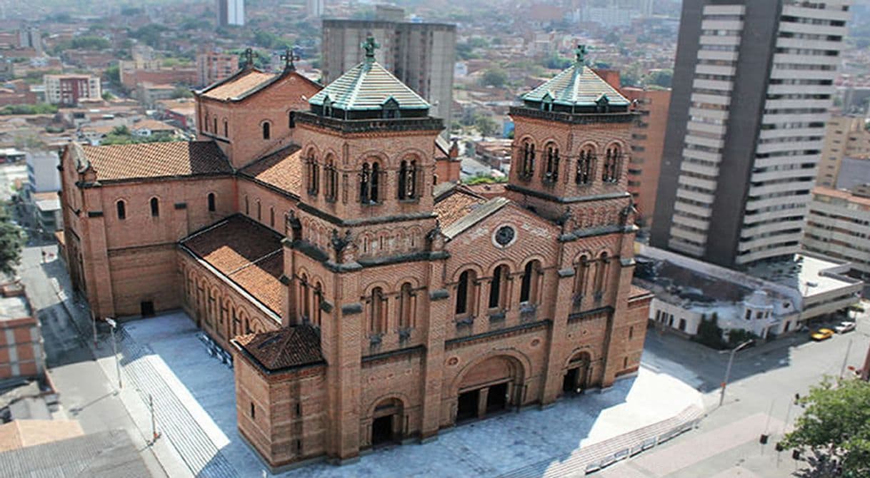 Lugar Catedral Basílica Metropolitana de Medellín