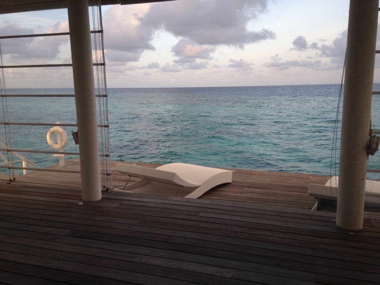 Place Diamonds Thudufushi Beach & Water Villas