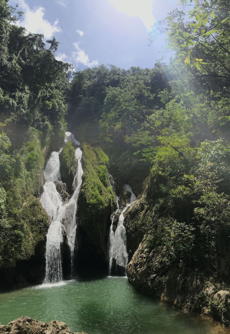 Lugar Salto del Caburní