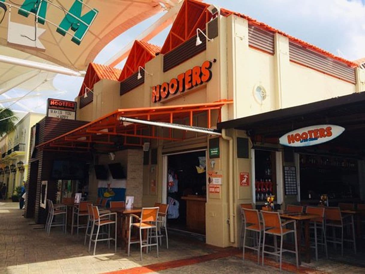 Restaurantes Hooters La Isla