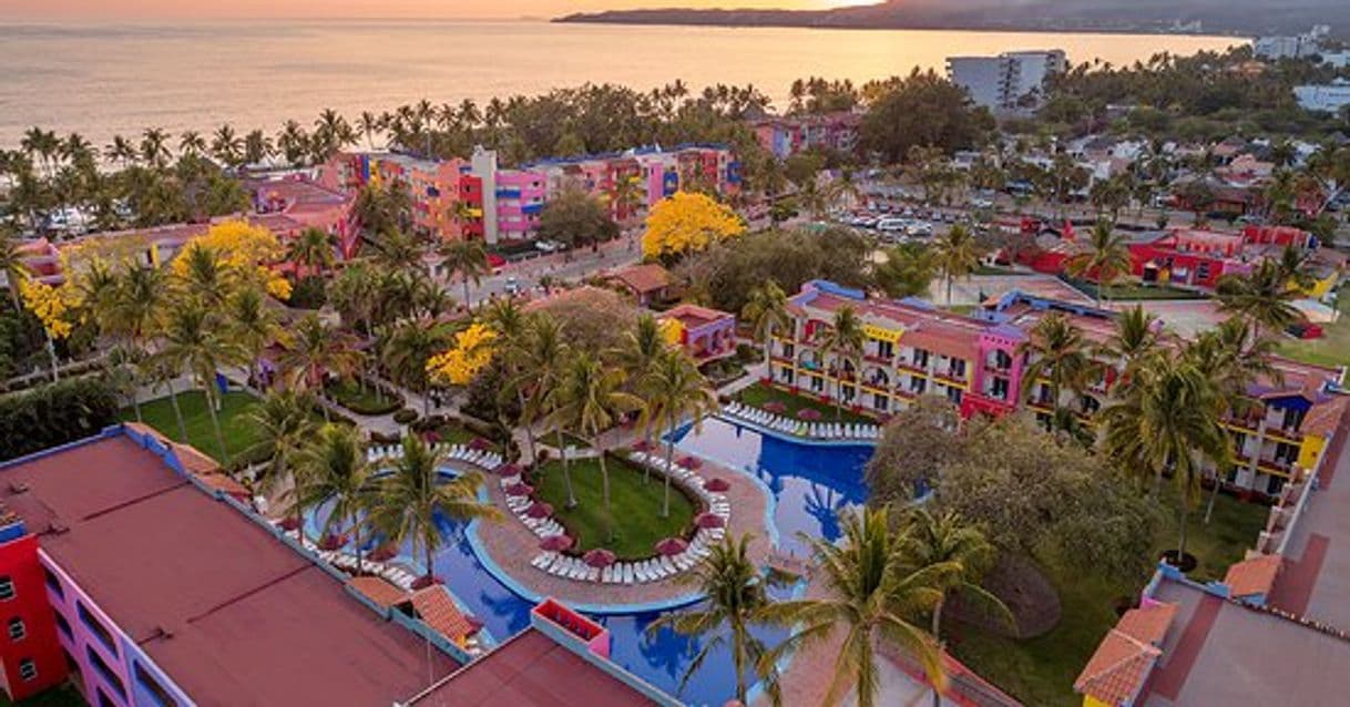 Place Royal Decameron Hotel & Resort.