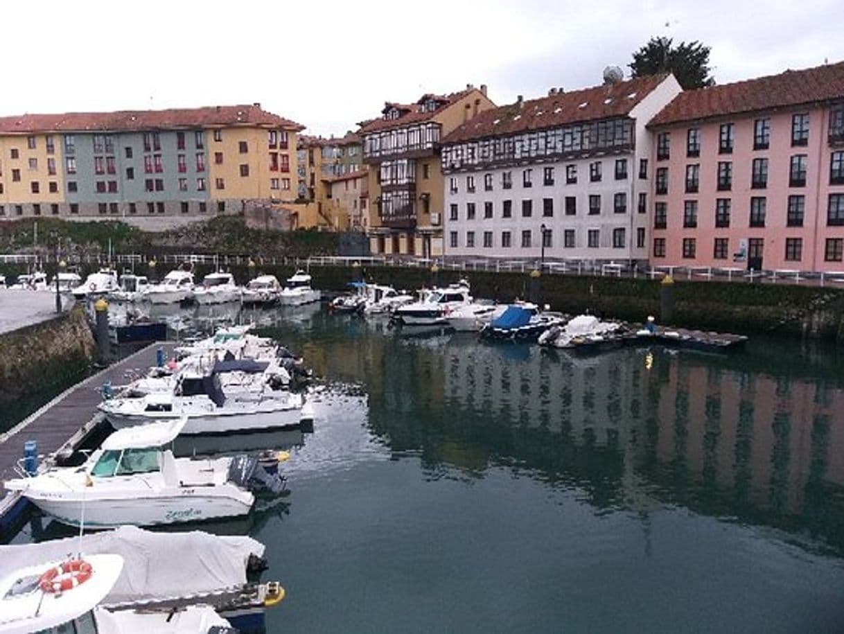 Lugar Puerto De Llanes