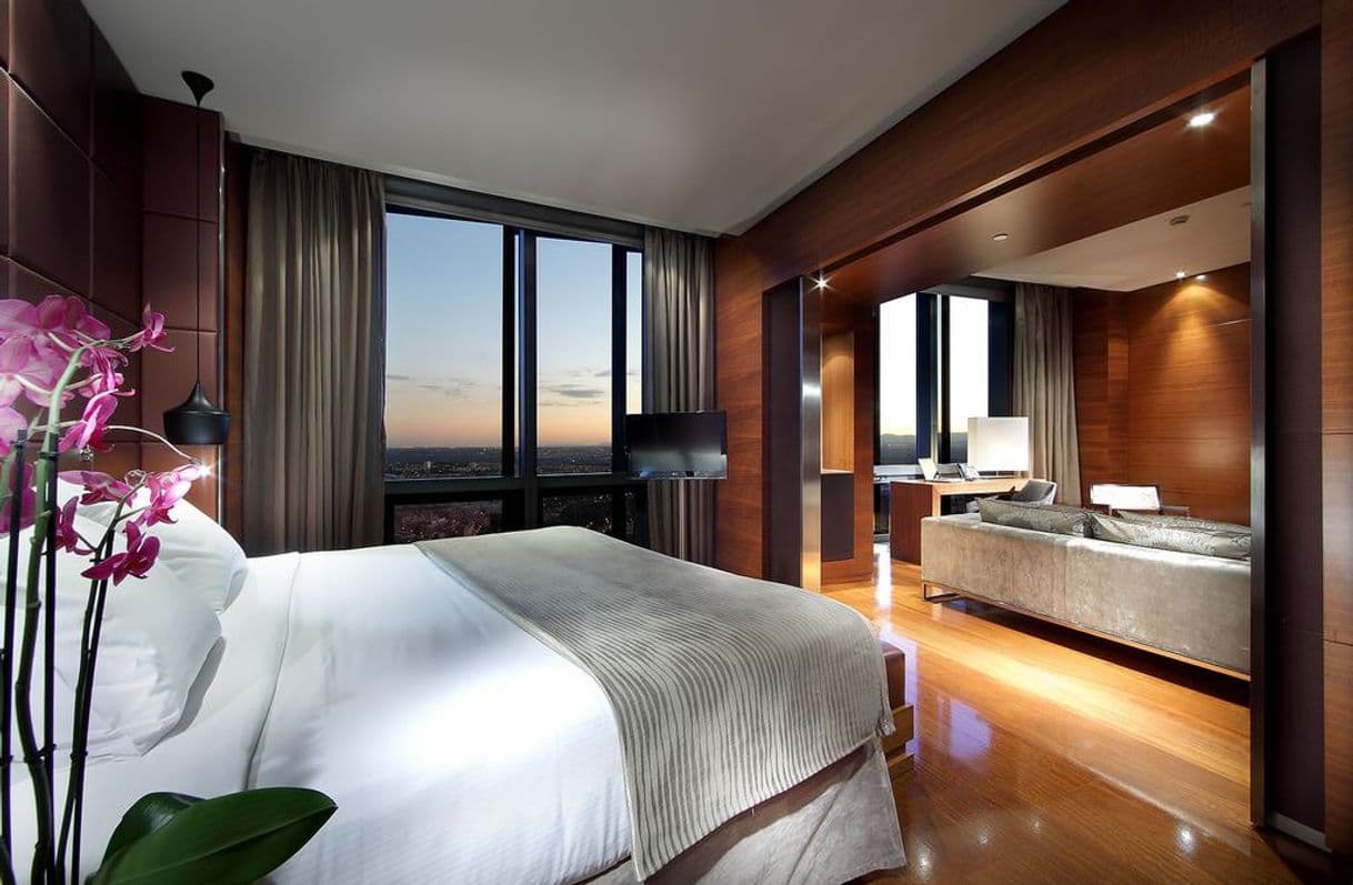 Lugar Hotel Eurostars Madrid Tower