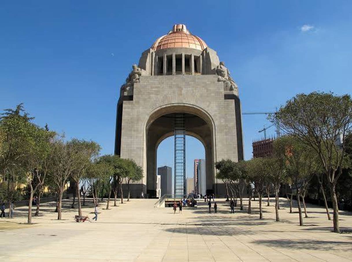 Place Monumento a la Revolución