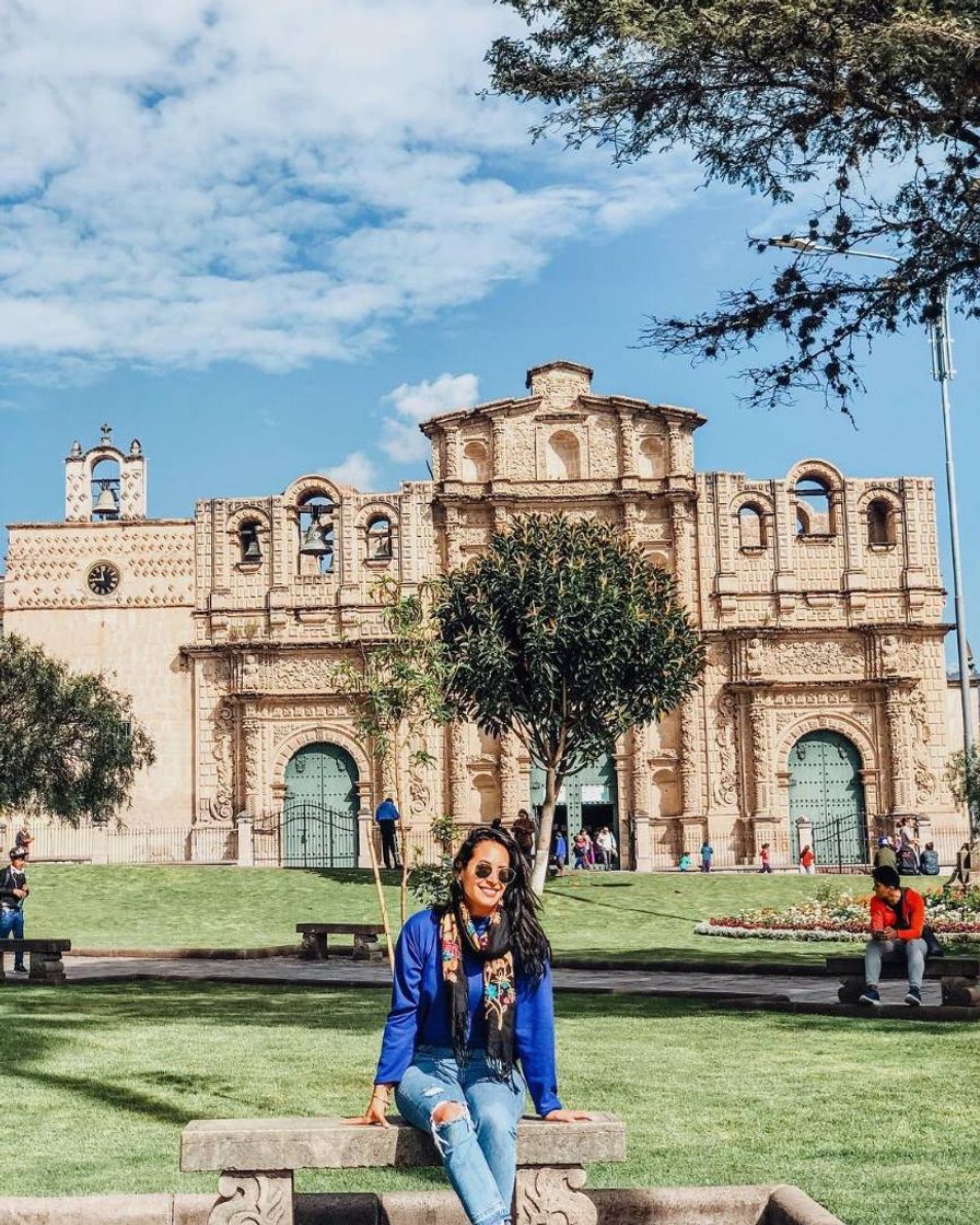 Lugar Plaza de Armas de Cajamarca