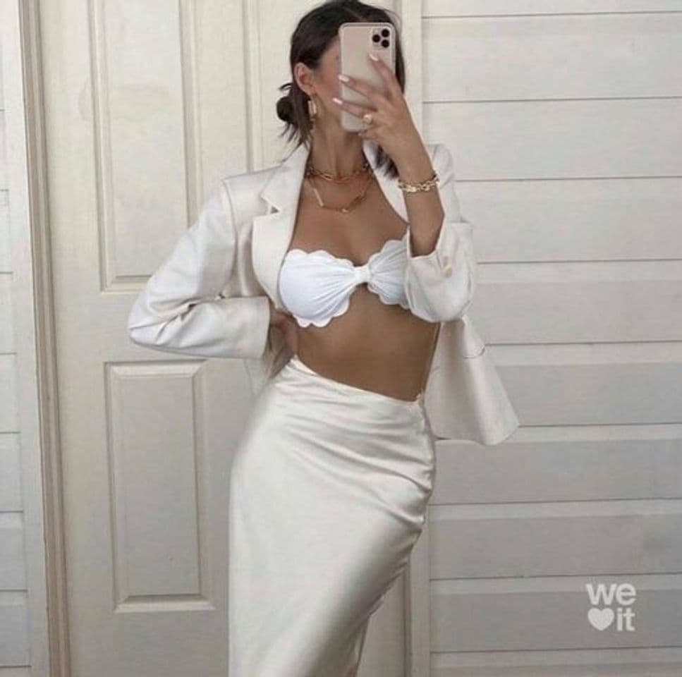 Moda WHITE☁️