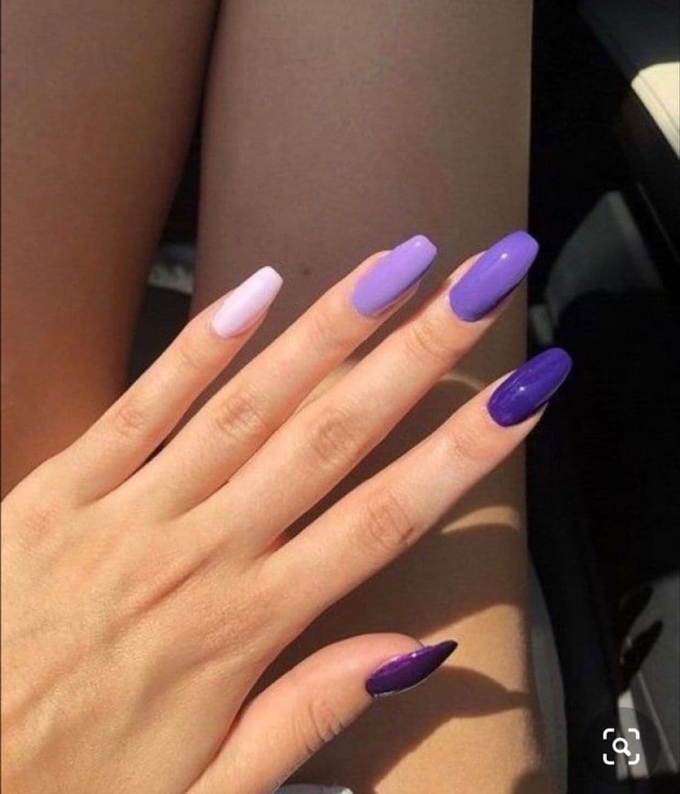 Moda Uñas en tonos morados