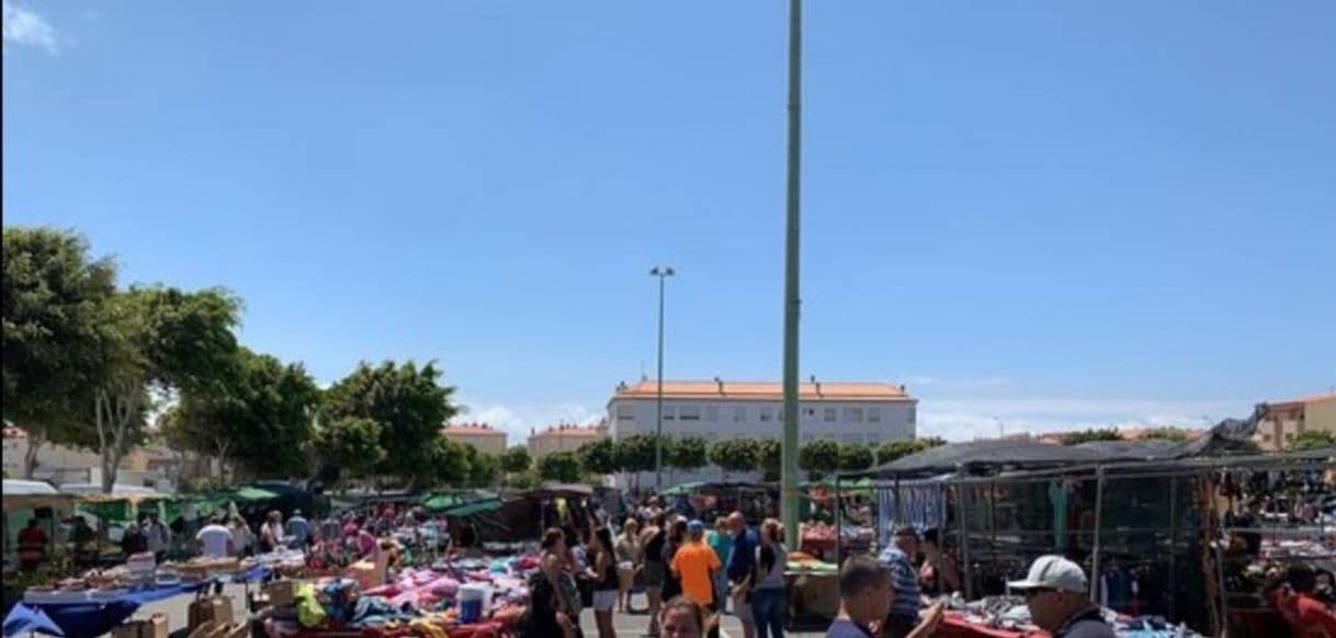 Lugar Mercadillo recinto ferial vecindario 