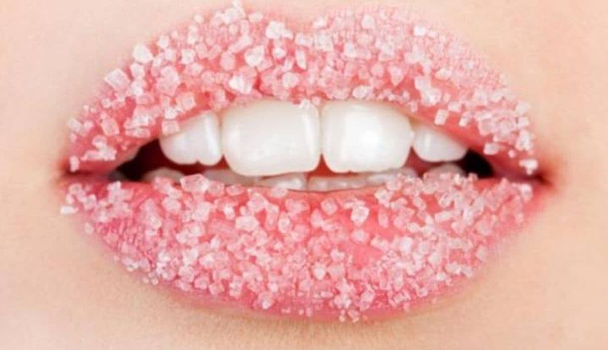 Moda ¿LABIOS AGRIETADOS O RESECOS?