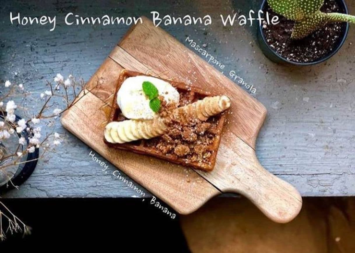 Fashion Honey Cinnamon Banana Waffle