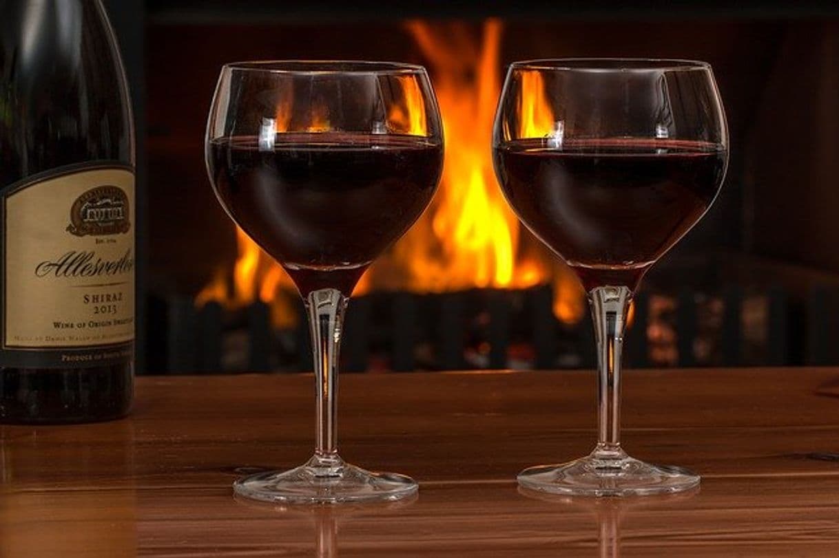 Fashion Vino Tinto Gafas Chimenea De Leña - Foto gratis en Pixabay