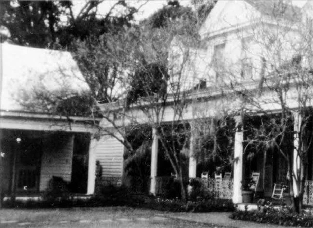 Place The Myrtles Plantation