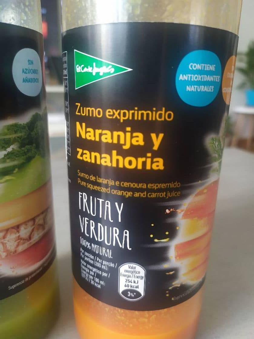 Moda zumo exprimido de naranja y zanahoria 100% fruta seleccionada ...