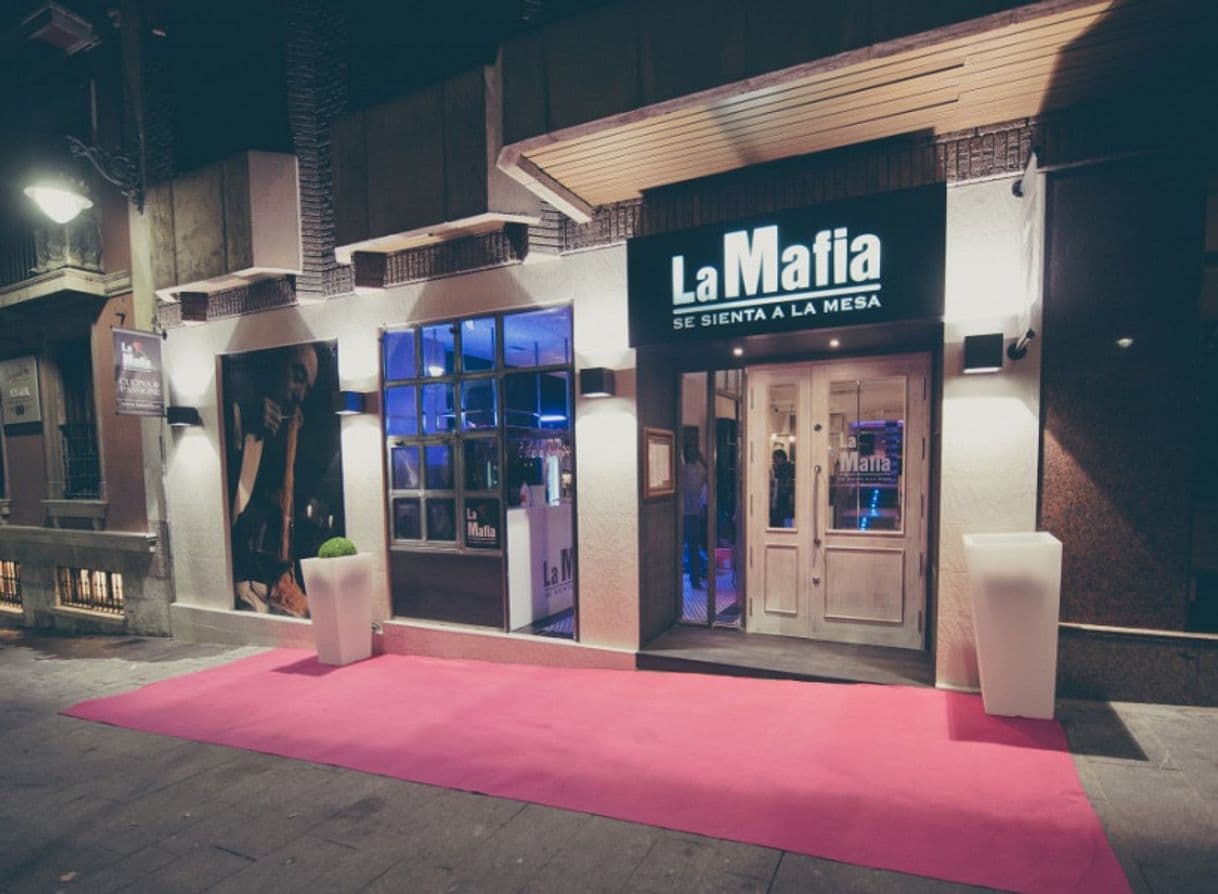 Restaurantes La Mafia se sienta a la mesa