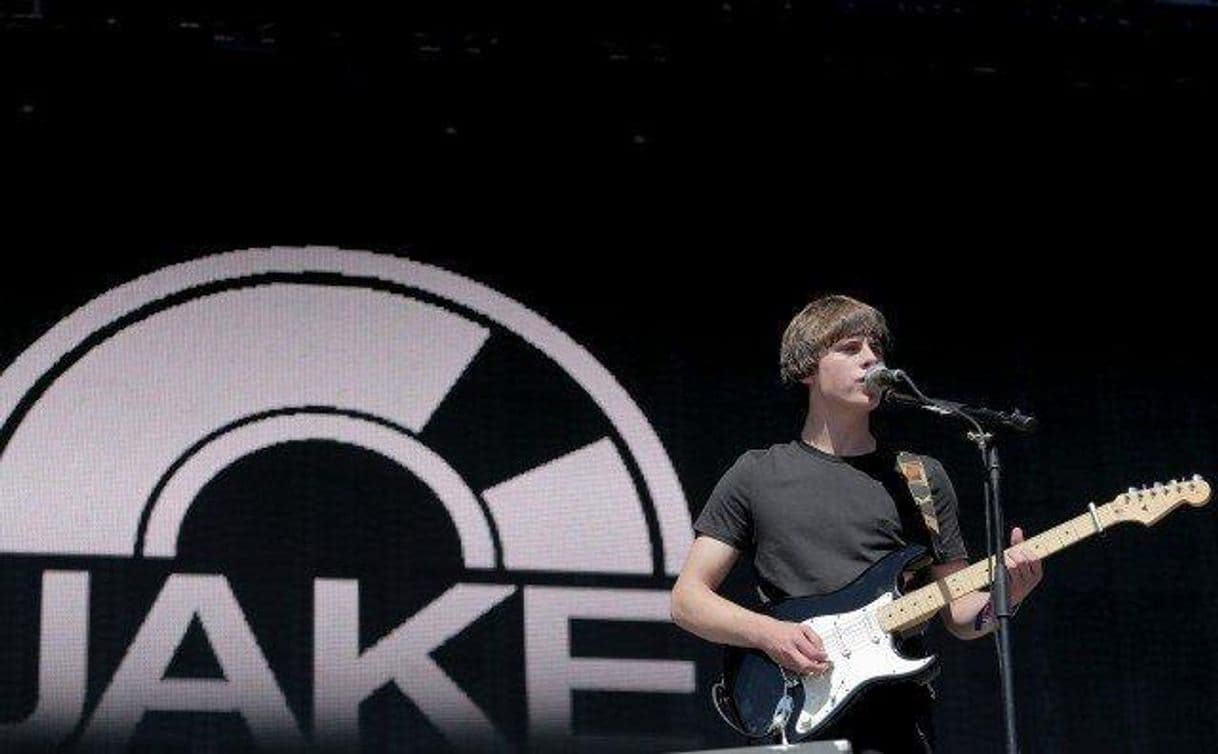 Fashion Jake Bugg - Day off on tour, jam time. See you tomorrow...