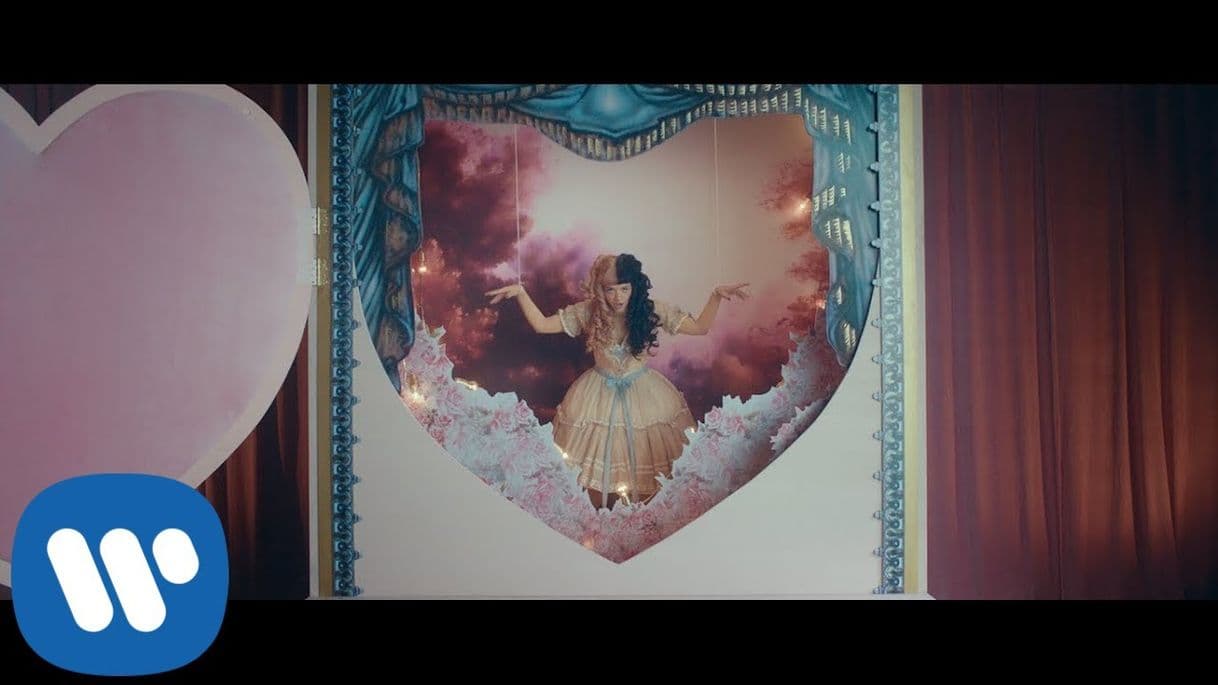 Canción Melanie Martinez - Show & Tell [Official Music Video] - YouTube