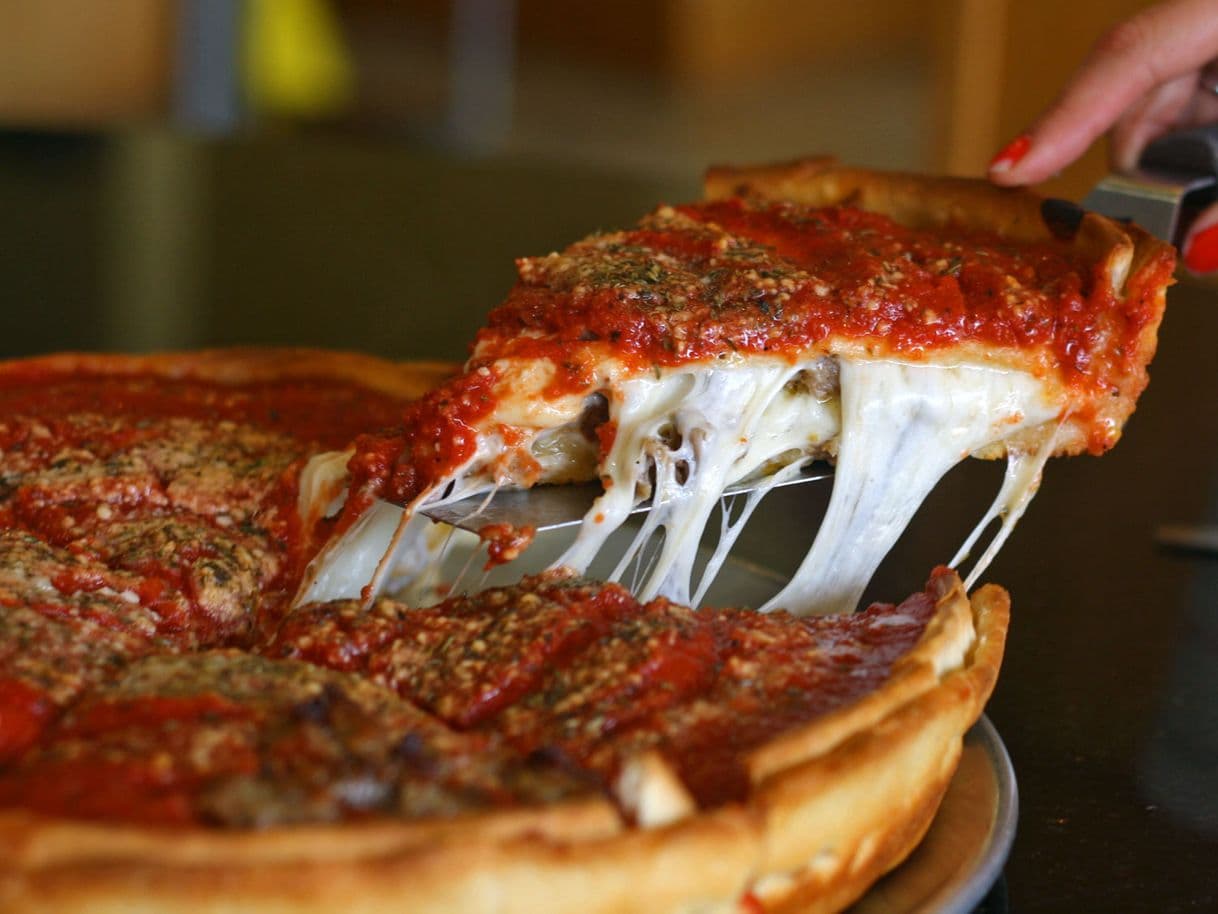 Lugar 2 Pounds Chicago Style Pizza & Beer