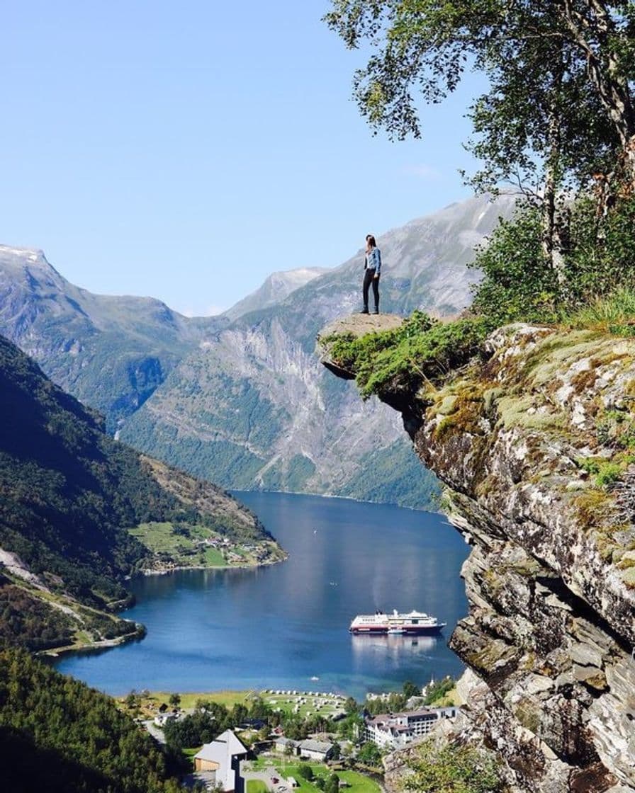 Lugar Geirangerfjorden - Noruega