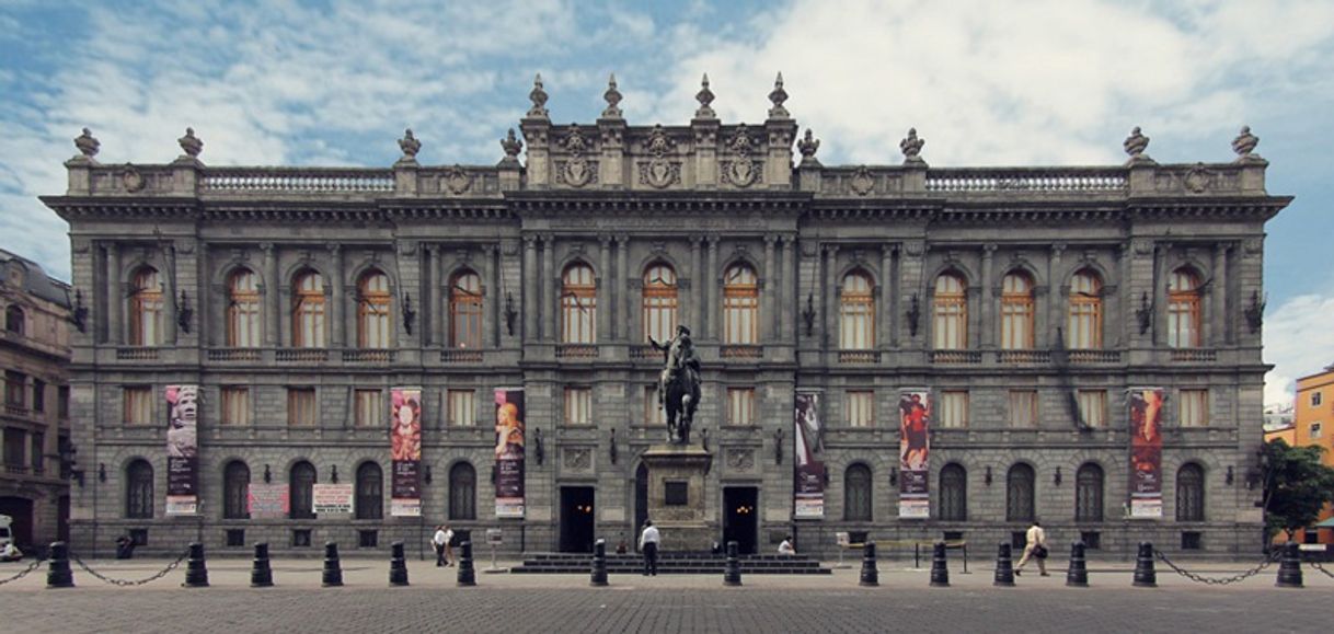 Place Museo Nacional De Arte (MUNAL)