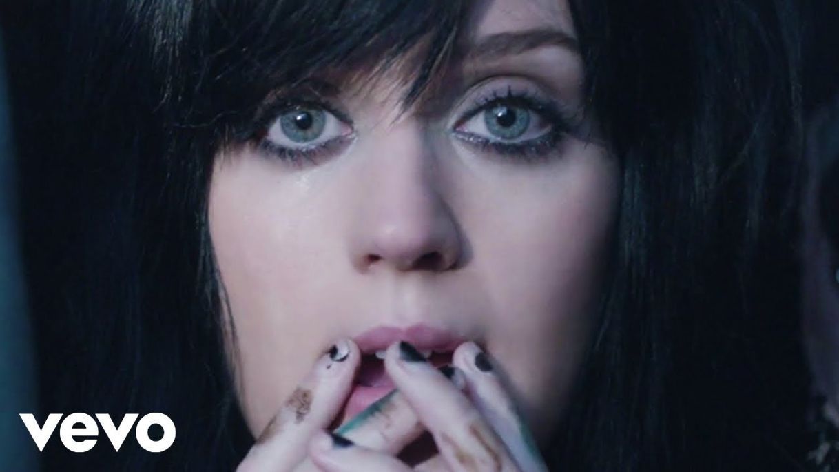 Moda The One That Got Away (Video Oficial) - Katy Perry