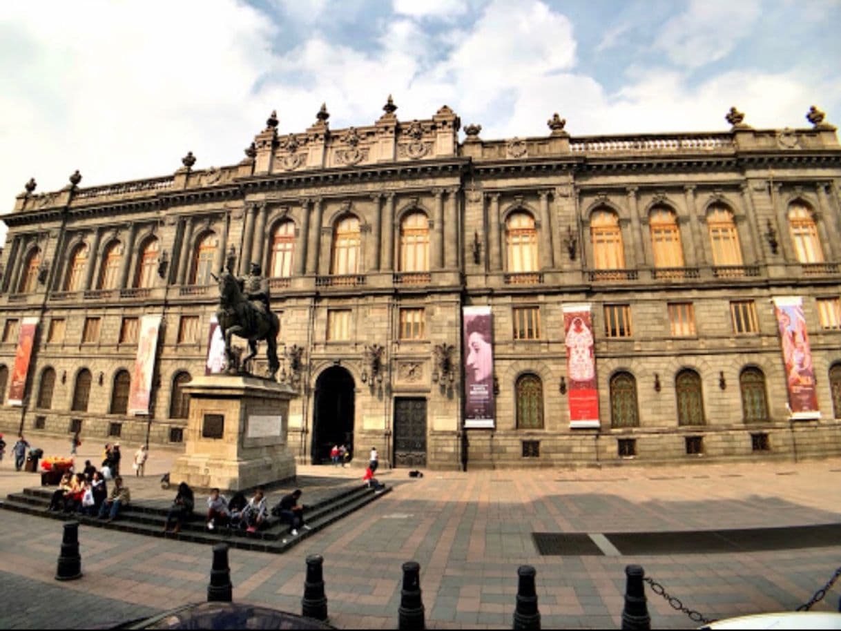 Place Museo Nacional De Arte (MUNAL)