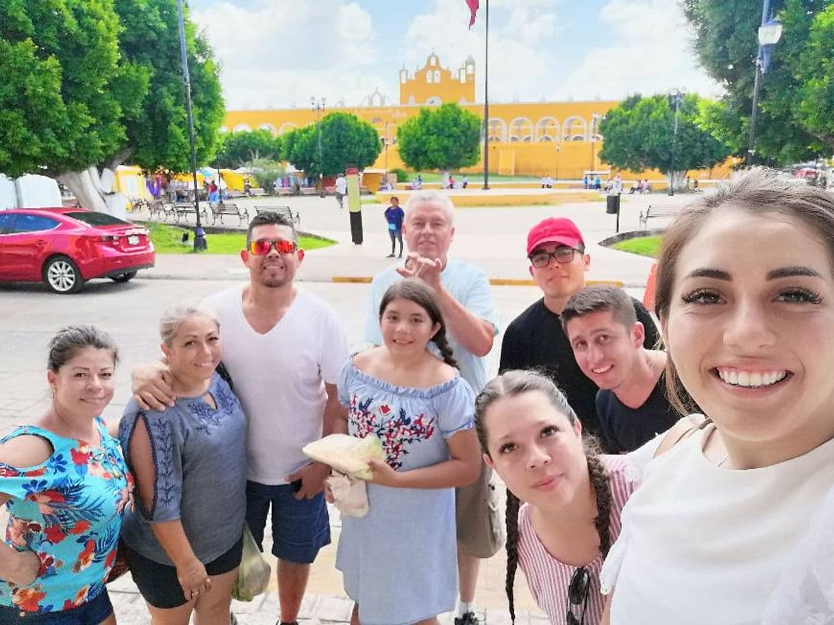 Place Mercado Municipal De Izamal Yuc.