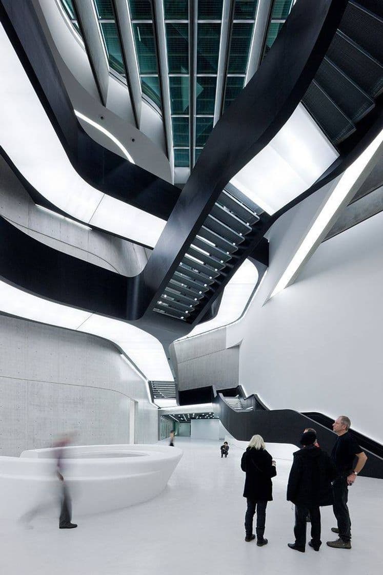 Serie ZAHA HADID DOCUMENTAL