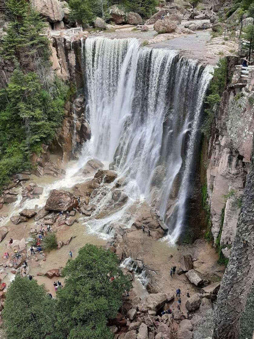 Place Cascada Cusárare