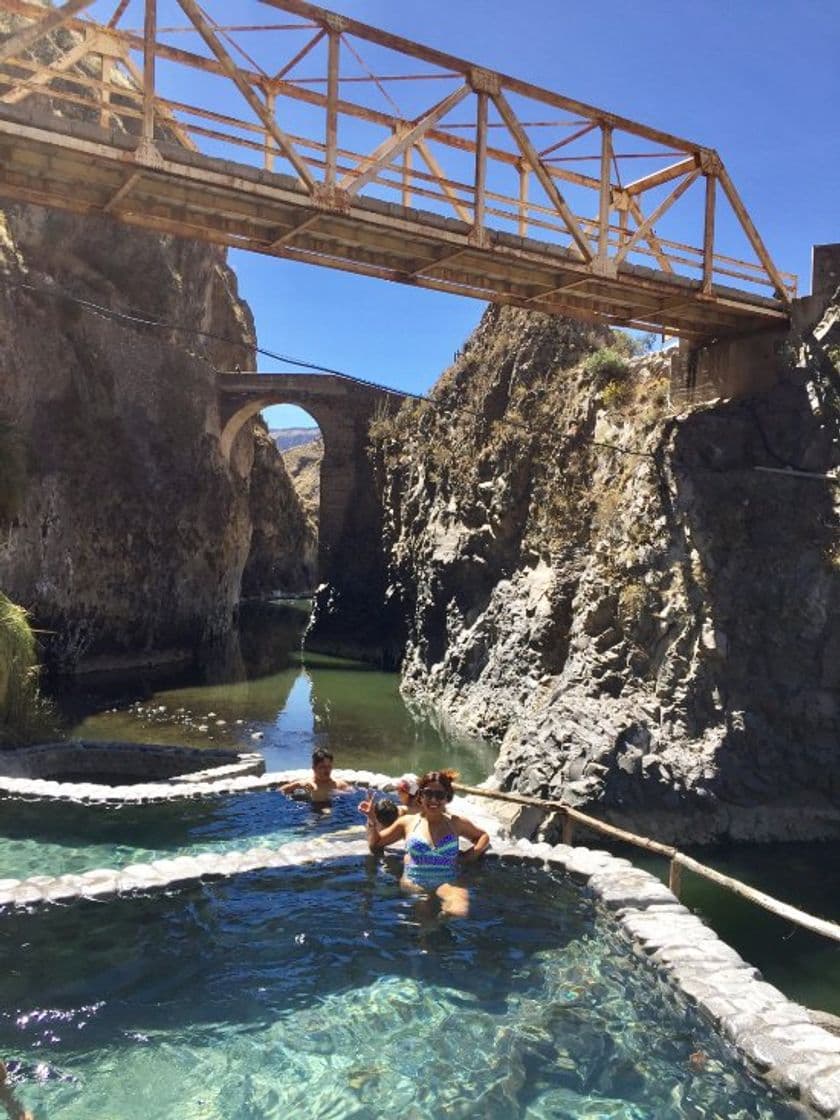 Lugar Baños Termales de Chacapi