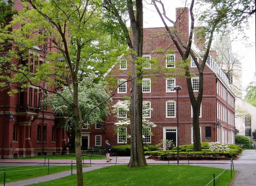 Place Universidad Harvard