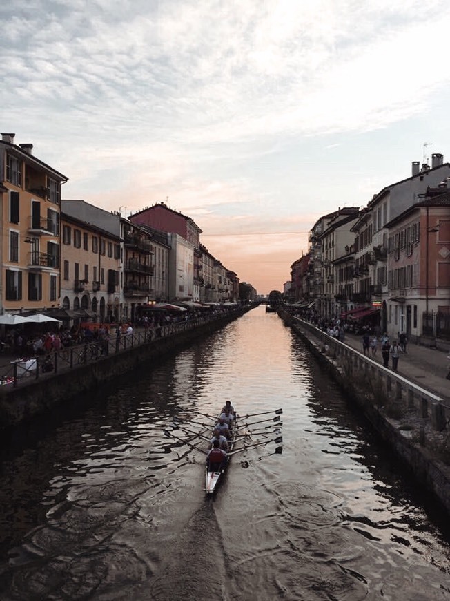 Place Navigli