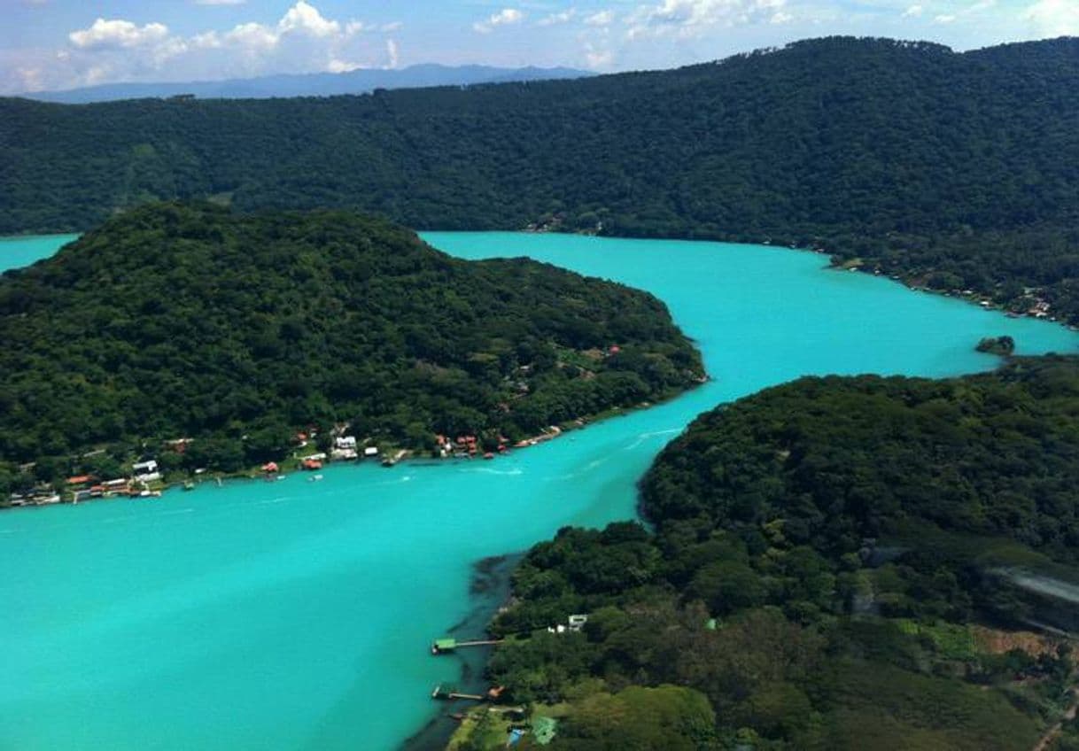 Lugar Lago de Coatepeque, Santa Ana.