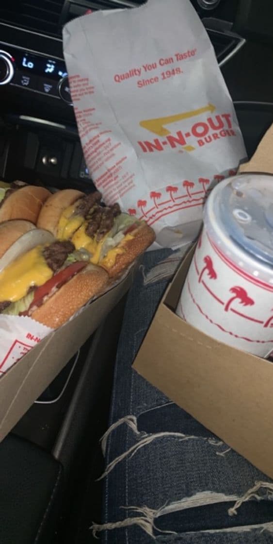 Restaurants In-N-Out Burger