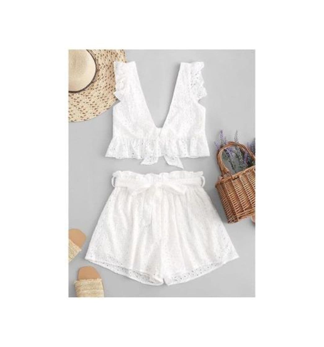 Producto Zaful eyelet ruffle plunging belted shorts set 