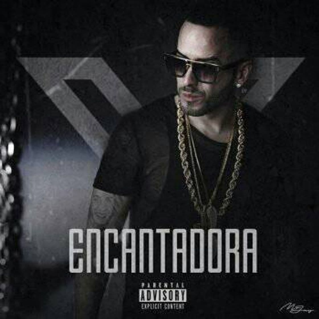 Canción Yandel - Encantadora (Official Vídeo)