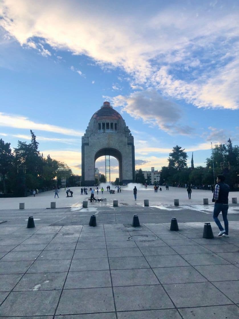 Place Monumento a la Revolución