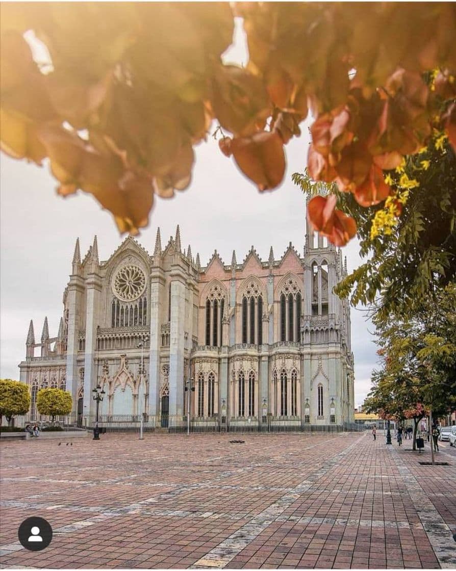 Lugar Templo Expiatorio Diocesano del Sagrado Corazón de Jesús