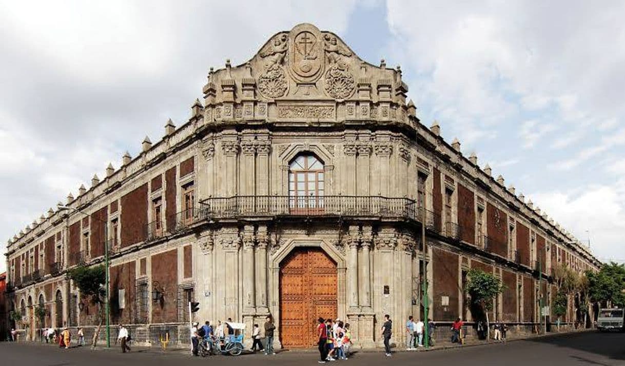 Place Palacio de la Escuela de Medicina