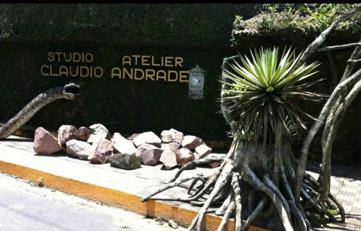 Place Studio Atelier Cláudio Andrade